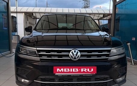 Volkswagen Tiguan II, 2018 год, 2 499 000 рублей, 14 фотография