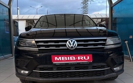Volkswagen Tiguan II, 2018 год, 2 499 000 рублей, 12 фотография
