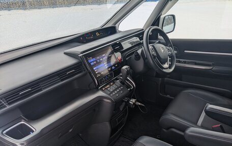 Honda Stepwgn IV, 2019 год, 2 350 000 рублей, 17 фотография