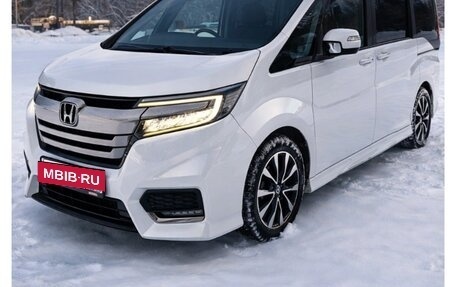 Honda Stepwgn IV, 2019 год, 2 350 000 рублей, 7 фотография