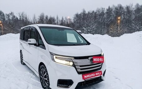 Honda Stepwgn IV, 2019 год, 2 350 000 рублей, 5 фотография