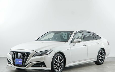 Toyota Crown, 2018 год, 3 098 077 рублей, 5 фотография