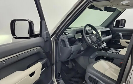 Land Rover Defender II, 2024 год, 11 300 000 рублей, 4 фотография