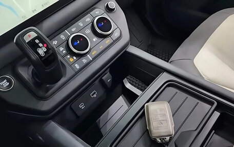 Land Rover Defender II, 2024 год, 11 300 000 рублей, 11 фотография