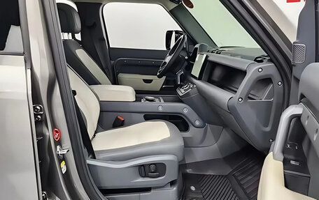 Land Rover Defender II, 2024 год, 11 300 000 рублей, 13 фотография