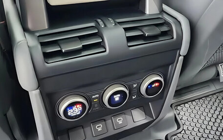 Land Rover Defender II, 2024 год, 11 300 000 рублей, 16 фотография