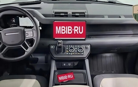 Land Rover Defender II, 2024 год, 11 300 000 рублей, 3 фотография