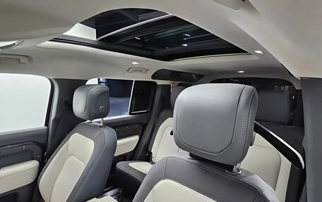 Land Rover Defender II, 2024 год, 11 580 000 рублей, 13 фотография