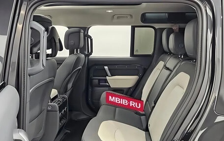 Land Rover Defender II, 2024 год, 11 580 000 рублей, 15 фотография