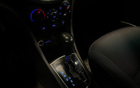 Hyundai Solaris II рестайлинг, 2011 год, 869 000 рублей, 12 фотография