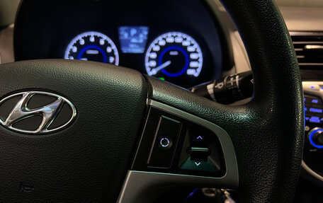 Hyundai Solaris II рестайлинг, 2011 год, 869 000 рублей, 16 фотография