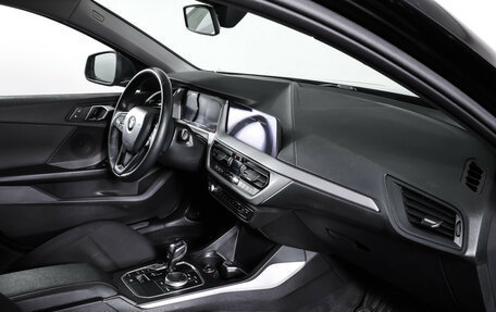 BMW 1 серия, 2019 год, 2 290 000 рублей, 11 фотография