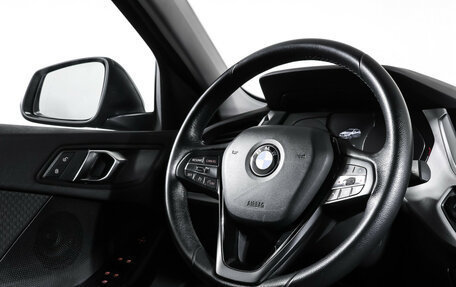 BMW 1 серия, 2019 год, 2 290 000 рублей, 13 фотография