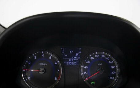 Hyundai Solaris II рестайлинг, 2011 год, 625 000 рублей, 11 фотография