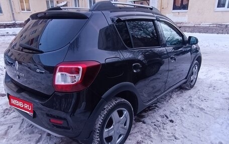 Renault Sandero II рестайлинг, 2015 год, 620 000 рублей, 1 фотография