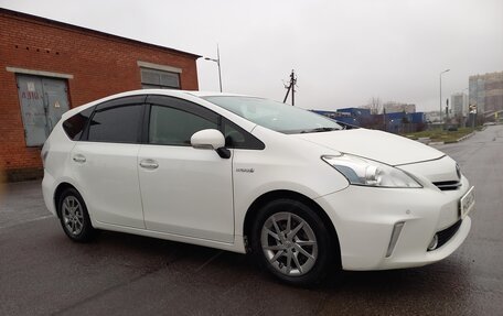 Toyota Prius Alpha I (ZVW40/41), 2014 год, 1 450 000 рублей, 1 фотография