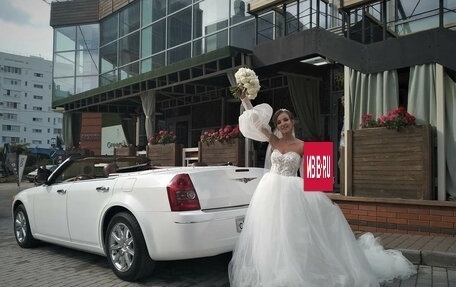 Chrysler 300C II, 2008 год, 3 100 000 рублей, 30 фотография