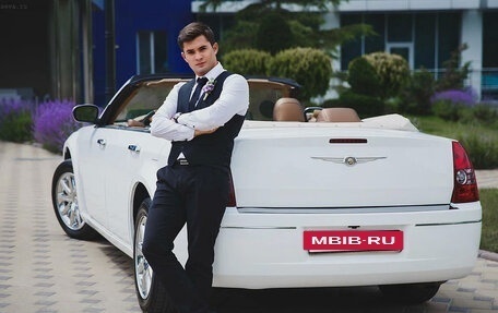 Chrysler 300C II, 2008 год, 3 100 000 рублей, 27 фотография