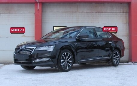 Skoda Superb III рестайлинг, 2025 год, 3 190 000 рублей, 5 фотография