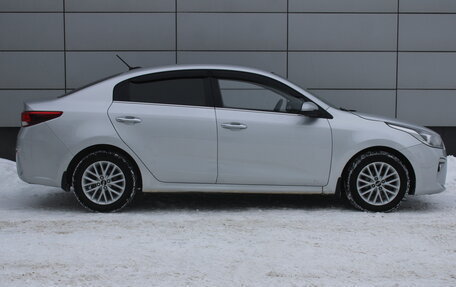 KIA Rio IV, 2017 год, 995 000 рублей, 4 фотография