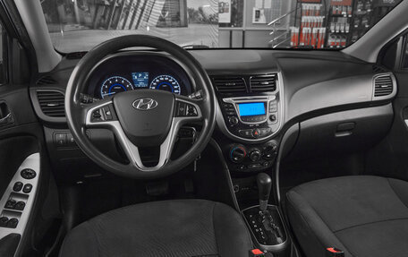 Hyundai Solaris II рестайлинг, 2011 год, 705 000 рублей, 7 фотография