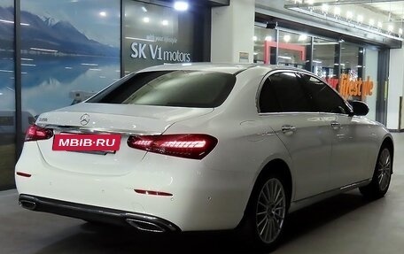 Mercedes-Benz E-Класс, 2022 год, 5 040 000 рублей, 3 фотография