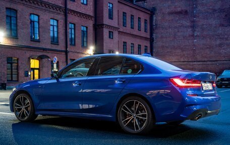 BMW 3 серия, 2020 год, 4 000 000 рублей, 2 фотография