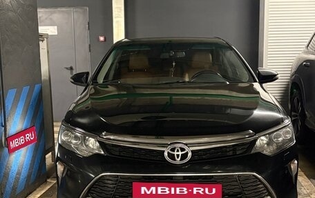 Toyota Camry, 2017 год, 1 900 000 рублей, 12 фотография