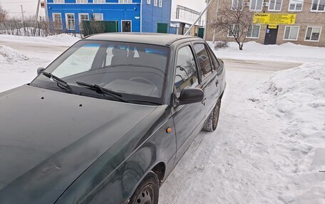 Daewoo Nexia I рестайлинг, 1996 год, 100 000 рублей, 3 фотография