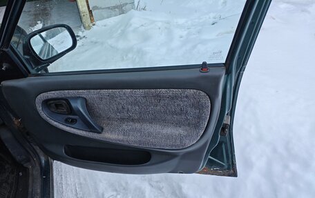 Daewoo Nexia I рестайлинг, 1996 год, 100 000 рублей, 8 фотография