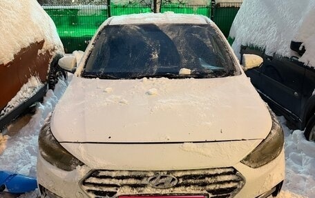 Hyundai Solaris II рестайлинг, 2018 год, 580 000 рублей, 1 фотография