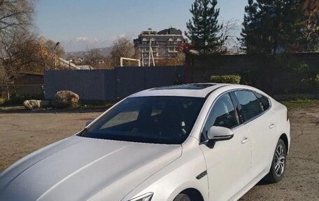 BYD Qin, 2023 год, 1 920 000 рублей, 1 фотография