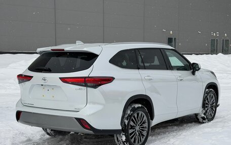 Toyota Highlander, 2026 год, 3 990 000 рублей, 5 фотография