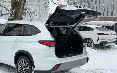 Toyota Highlander, 2026 год, 3 990 000 рублей, 24 фотография