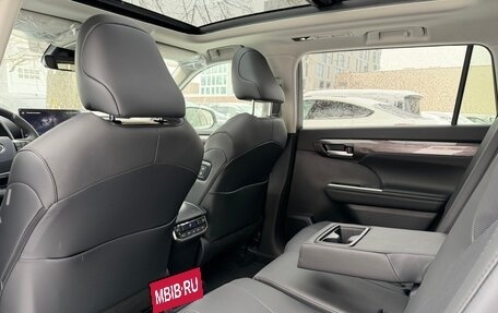 Toyota Highlander, 2026 год, 3 990 000 рублей, 22 фотография