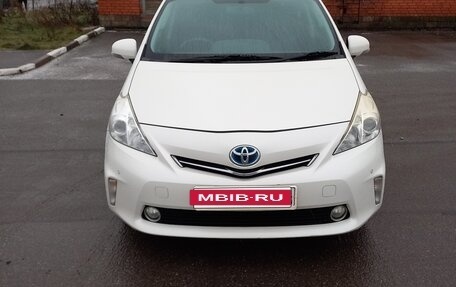 Toyota Prius Alpha I (ZVW40/41), 2014 год, 1 450 000 рублей, 3 фотография