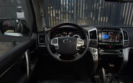 Toyota Land Cruiser 200, 2012 год, 2 999 999 рублей, 23 фотография