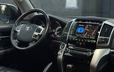 Toyota Land Cruiser 200, 2012 год, 2 999 999 рублей, 24 фотография