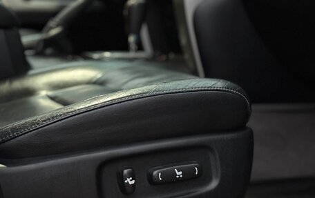 Toyota Land Cruiser 200, 2012 год, 2 999 999 рублей, 29 фотография