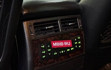 Toyota Land Cruiser 200, 2012 год, 2 999 999 рублей, 27 фотография