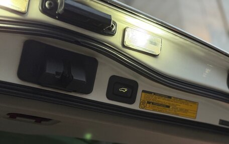 Toyota Land Cruiser 200, 2012 год, 2 999 999 рублей, 33 фотография