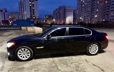 BMW 7 серия, 2014 год, 1 600 000 рублей, 18 фотография