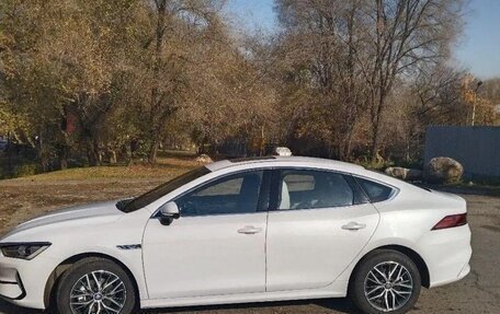 BYD Qin, 2023 год, 1 920 000 рублей, 9 фотография