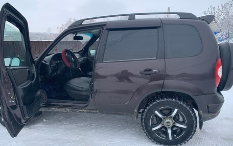 Chevrolet Niva I рестайлинг, 2010 год, 520 000 рублей, 3 фотография