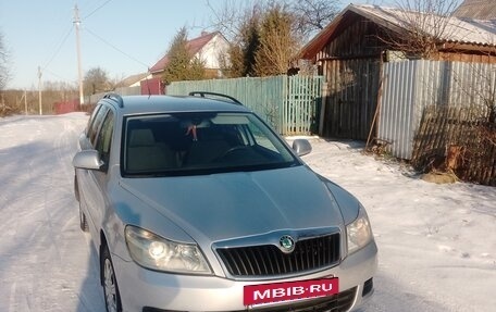 Skoda Octavia, 2011 год, 760 000 рублей, 2 фотография