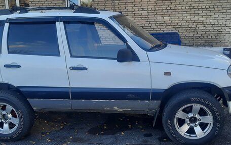 Chevrolet Niva I рестайлинг, 2003 год, 300 000 рублей, 4 фотография