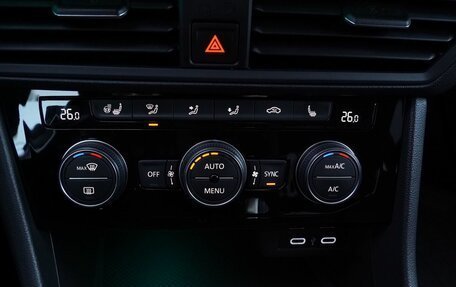 Volkswagen Jetta VII, 2019 год, 1 890 000 рублей, 18 фотография