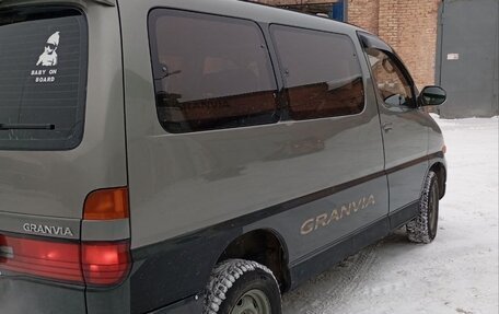Toyota Granvia, 1996 год, 840 000 рублей, 3 фотография