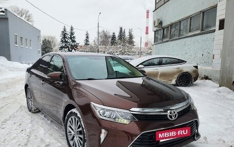 Toyota Camry, 2018 год, 2 150 000 рублей, 3 фотография