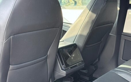 Tesla Cybertruck, 2024 год, 10 000 000 рублей, 9 фотография